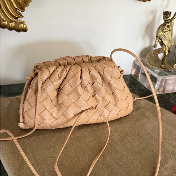 Bottega Veneta Handbags - Bottega Veneta, mini intrecciato pouch. Elegant Tan Woven Leather Bag